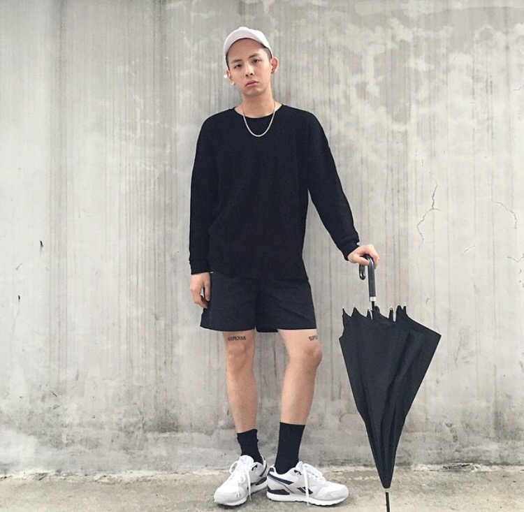 上官朗婵行