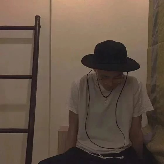 荀勇利忠